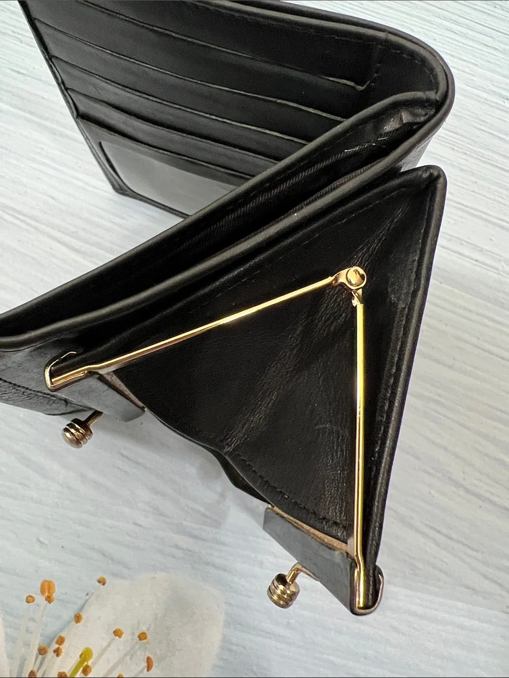 🦆 DOONEY & BOURKEY 90’S AWL PEBBLE TRIFOLD BLACK KISSLOCK POUCH COIN BAG VINTAGE